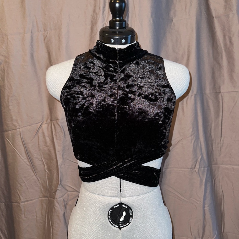 CRUSHED VELVET WORKOUT/CROP TOP